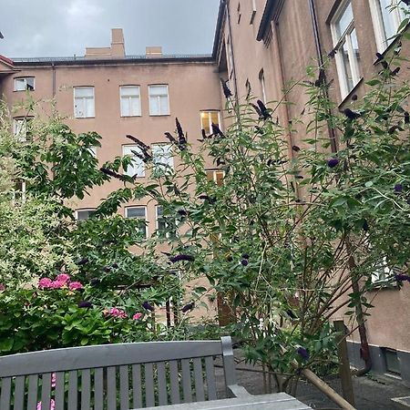 Rum Med Eget Badrum Och Stort, Delat Koek,Centralt I Malmoe A Room In An Apartment, Own Bathroom And Kitchen Shared With A Family Luaran gambar